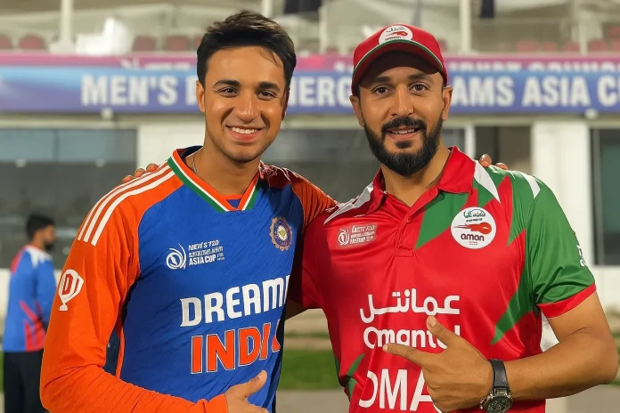 ओमान क्रिकेटर सफ़यान महमूद एशिया कप में बल्लेबाजी करते हुए